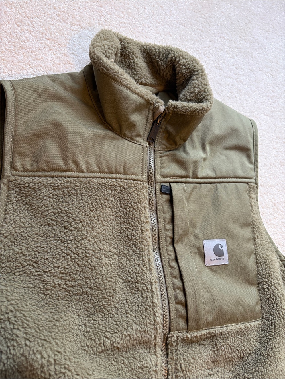 Carhartt Men’s Medium Olive Yukon Extremes sherpa vest
